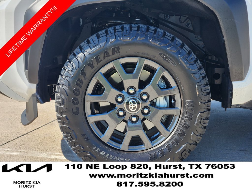 Used 2026 Toyota 4Runner SR5 RWD image 17