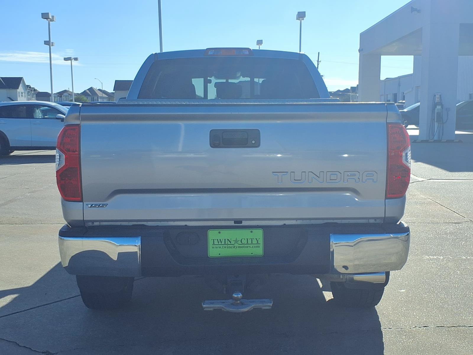 Used 2014 Toyota Tundra SR5 w/ SR5 Upgrade Package RWD image 6