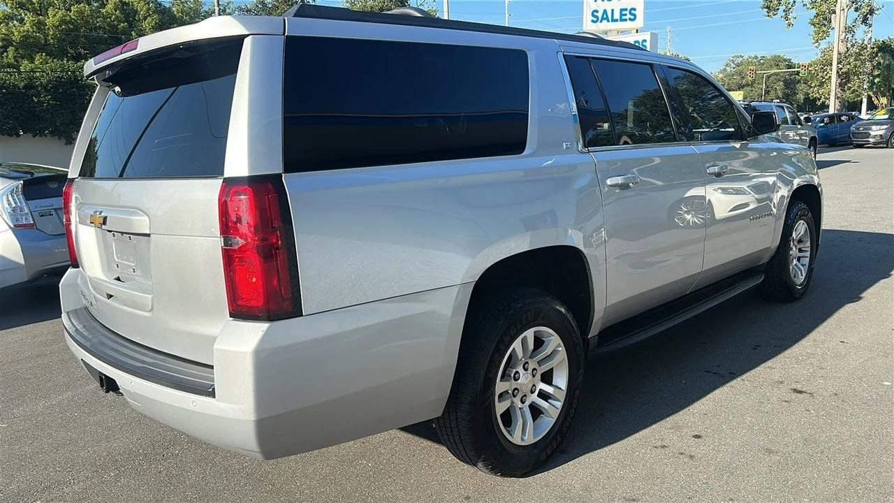 Used 2020 Chevrolet Suburban LT AWD/4WD image 8