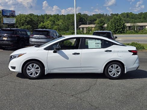 Used 2025 Nissan Versa S w/ Trunk Package image 18