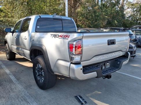 Certified 2023 Toyota Tacoma TRD Off-Road image 2