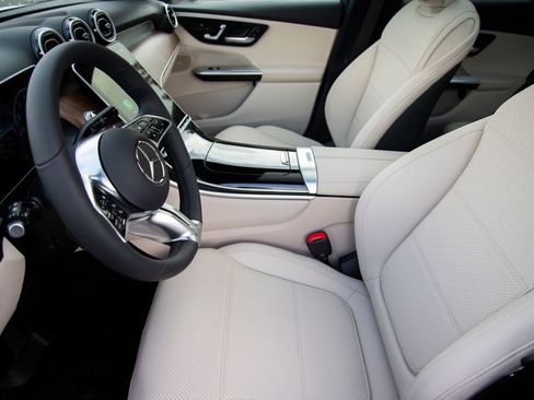 New 2026 Mercedes-Benz GLC 300 4MATIC image 11