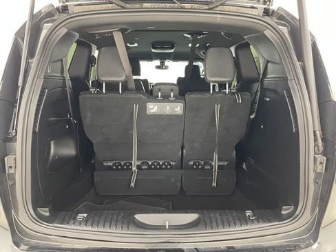 Used 2020 Chrysler Pacifica Touring-L image 13
