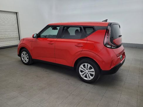 Used 2024 Kia Soul LX image 3