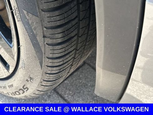 Certified 2023 Volkswagen Tiguan SE R-Line FWD image 12