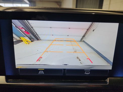 Certified 2023 Chevrolet Silverado 1500 LT image 9