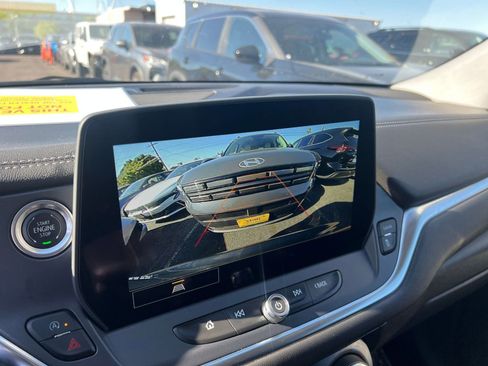 Used 2025 Chevrolet Blazer LT image 24