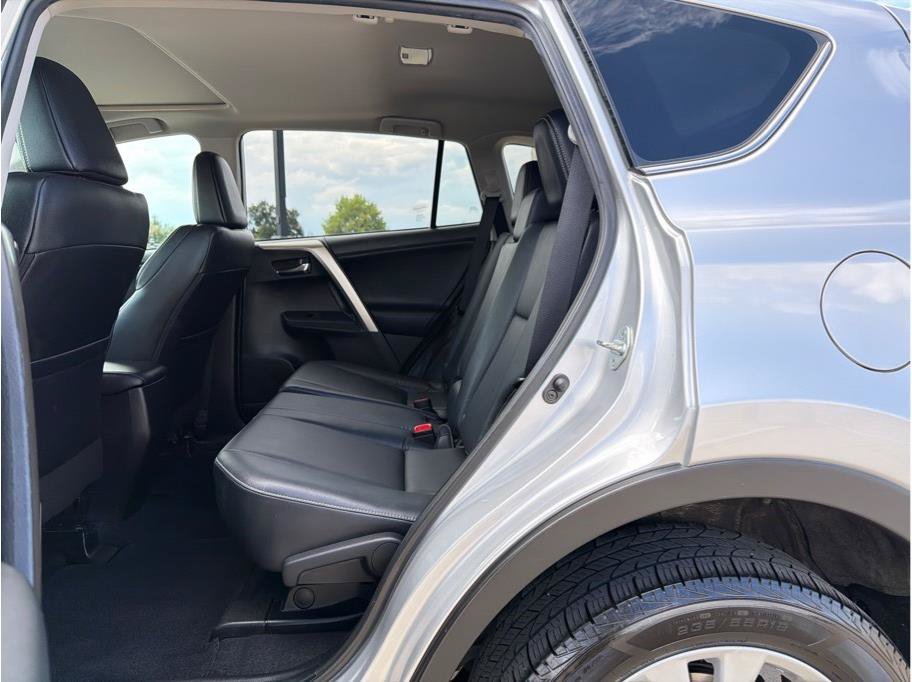 Used 2015 Toyota RAV4 Limited AWD/4WD image 11