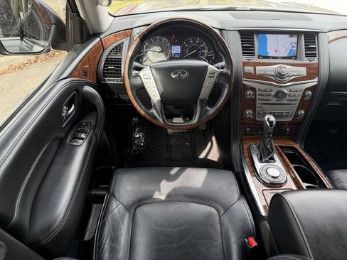 Used 2019 INFINITI QX80 Luxe w/ All-Season Package image 18