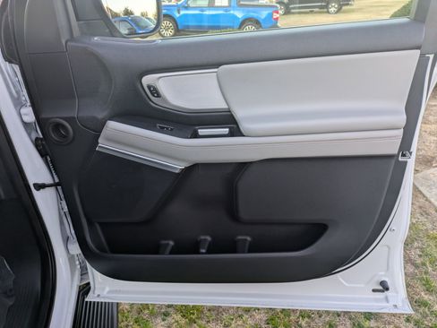 Used 2025 Ford Expedition Max Active image 34