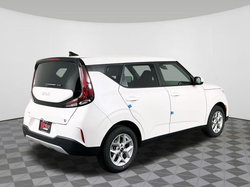 New 2025 Kia Soul LX image 28