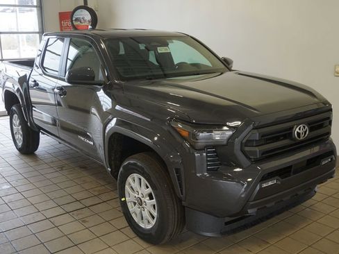 New 2026 Toyota Tacoma 2WD Double Cab image 2