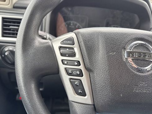 Used 2017 Nissan Titan S image 22