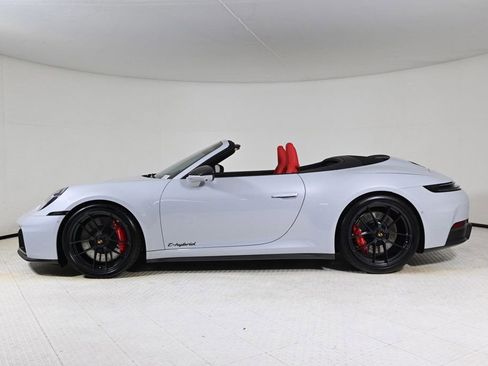 Certified 2026 Porsche 911 Carrera 4 GTS image 2