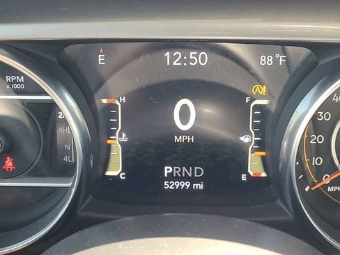 Used 2021 Jeep Wrangler Unlimited Sahara w/ Uconnect 4C Nav & Sound Group AWD/4WD image 16