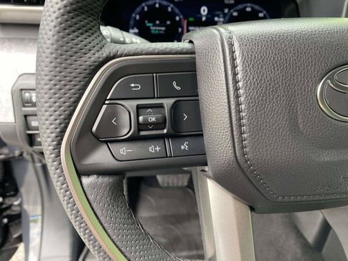 Used 2025 Toyota Tacoma 4x4 Double Cab Hybrid image 16