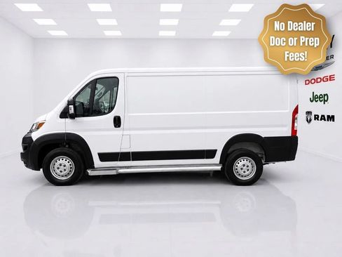 Used 2025 RAM ProMaster 2500 w/ U-Haul Equipment Group FWD image 3