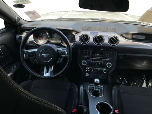 Used 2017 Ford Mustang GT w/ Black Accent Package RWD image 13