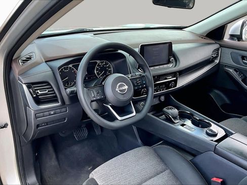 Used 2022 Nissan Rogue SV AWD/4WD image 17