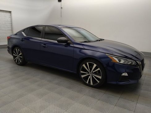 Used 2021 Nissan Altima 2.5 SR FWD image 11