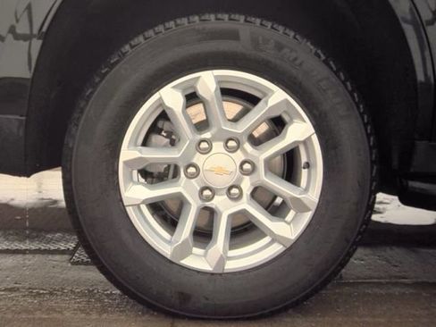 Used 2025 Chevrolet Tahoe LT AWD/4WD image 13