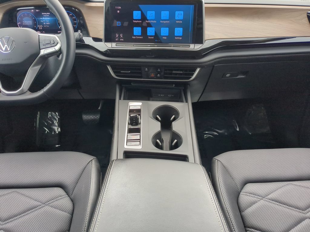Certified 2024 Volkswagen Atlas SE FWD image 14