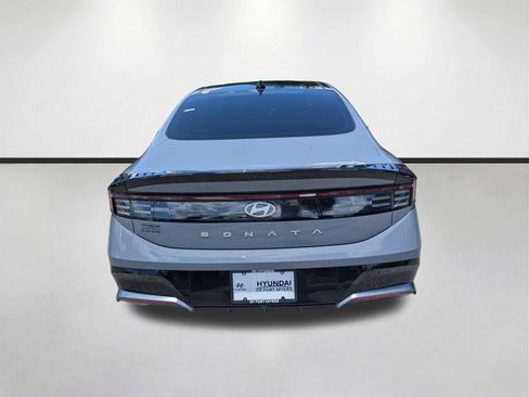 Used 2024 Hyundai Sonata SEL w/ Convenience Package FWD image 4