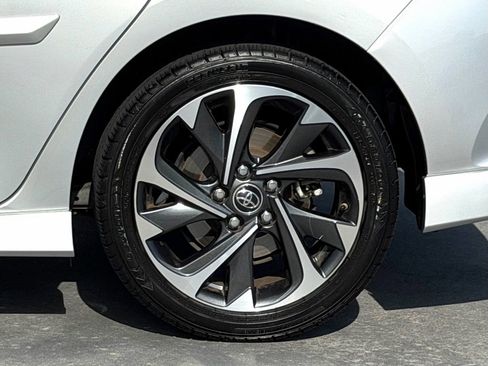 Used 2018 Toyota Corolla iM image 12