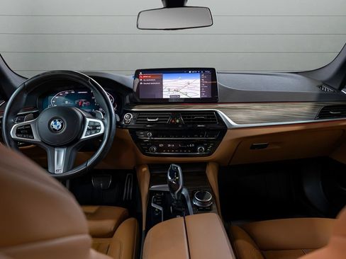 Used 2023 BMW M550i xDrive w/ Parking Assistance Package AWD/4WD image 19