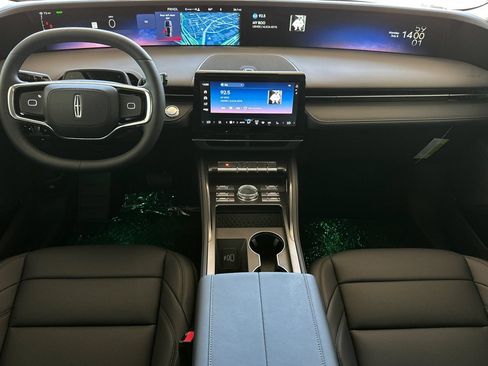 New 2026 Lincoln Nautilus Premier AWD/4WD image 12