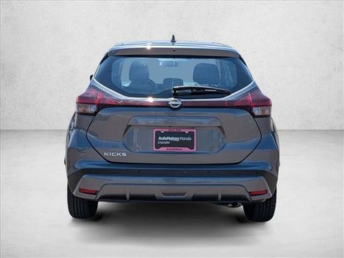 Used 2024 Nissan Kicks S FWD image 6