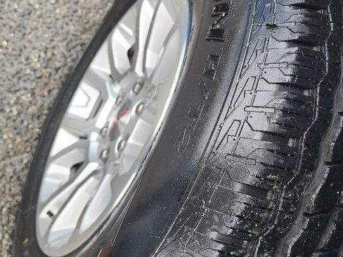 Used 2019 GMC Yukon SLT image 48