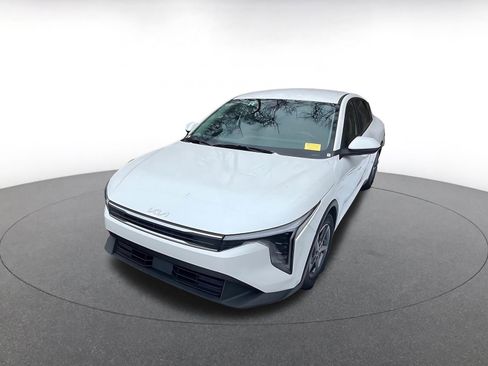 Used 2025 Kia K4 LXS image 6