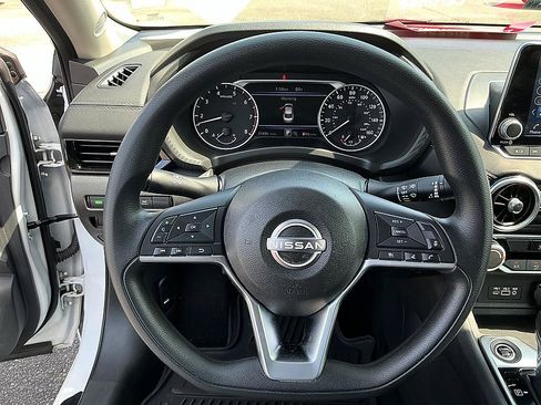 Certified 2024 Nissan Sentra SV FWD image 15