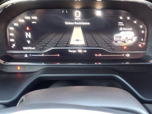 Certified 2022 GMC Yukon SLT w/ SLT Luxury Package image 16