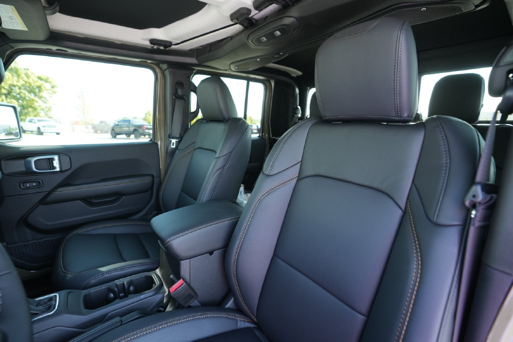 New 2026 Jeep Gladiator Sport AWD/4WD image 37