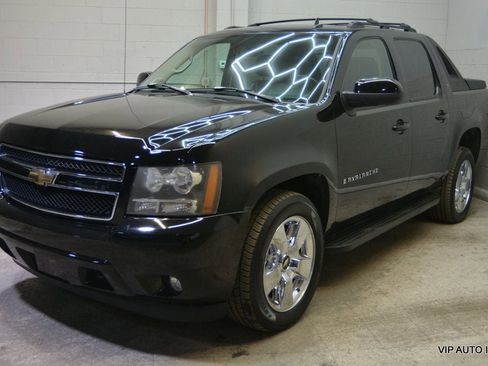 Used 2007 Chevrolet Avalanche LT w/ LT Preferred Equipment Group image 2