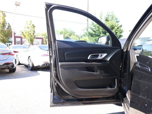 Used 2017 GMC Terrain SLE FWD image 13