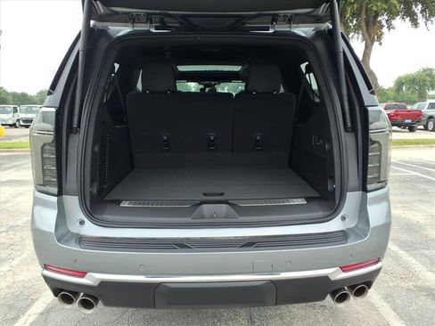 New 2026 Chevrolet Suburban Premier w/ Sun And Tow Package AWD/4WD image 13