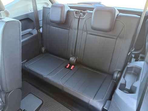 Certified 2022 Volkswagen Tiguan SE image 20