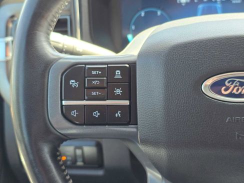 Used 2024 Ford F250 Lariat w/ Lariat Ultimate Package AWD/4WD image 32
