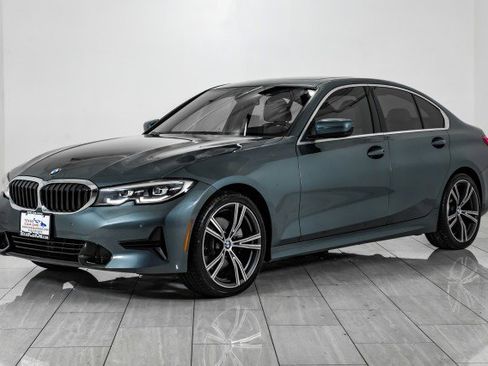 Used 2020 BMW 330i Sedan w/ Convenience Package image 4