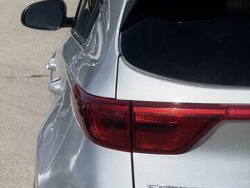 Used 2018 Kia Sportage LX FWD image 20