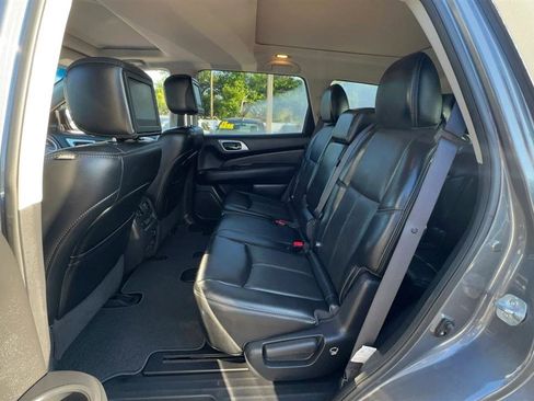 Used 2017 Nissan Pathfinder Platinum w/ Family Entertainment Package image 51