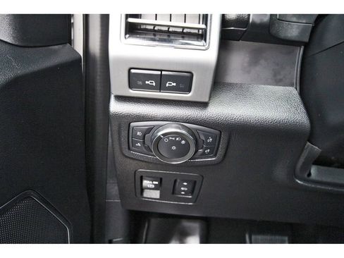 Used 2020 Ford F150 Platinum w/ Equipment Group 701A Luxury image 22