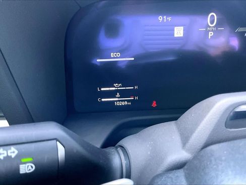 Used 2025 Lexus GX 550 w/ Cold Area Package AWD/4WD image 26