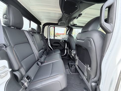 New 2026 Jeep Gladiator Sport image 28