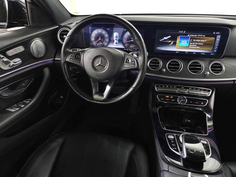 Used 2017 Mercedes-Benz E 300 4MATIC image 18