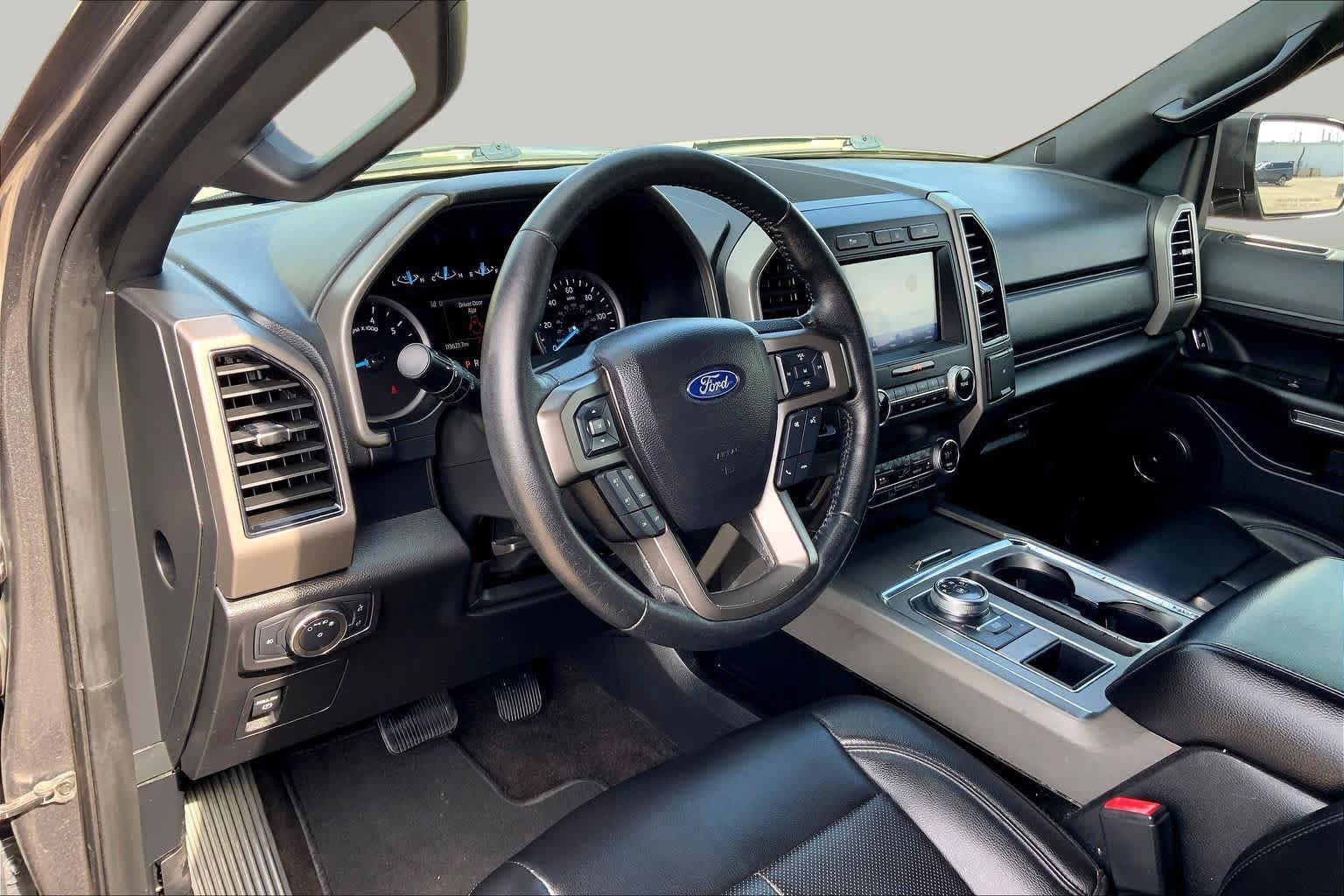 Used 2020 Ford Expedition XLT w/ Equipment Group 201A RWD image 16