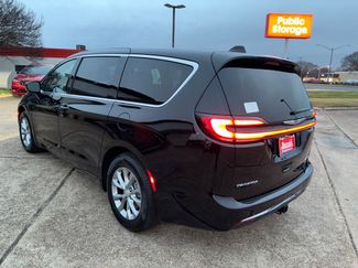 New 2026 Chrysler Pacifica Limited w/ Trailer Tow Group FWD video 3
